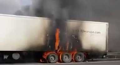 TIR'da çıkan yangın söndürüldü