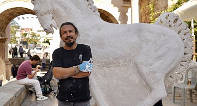 Truva Atı'ndan ilham aldı, Likya Atı için kollarını sıvadı
