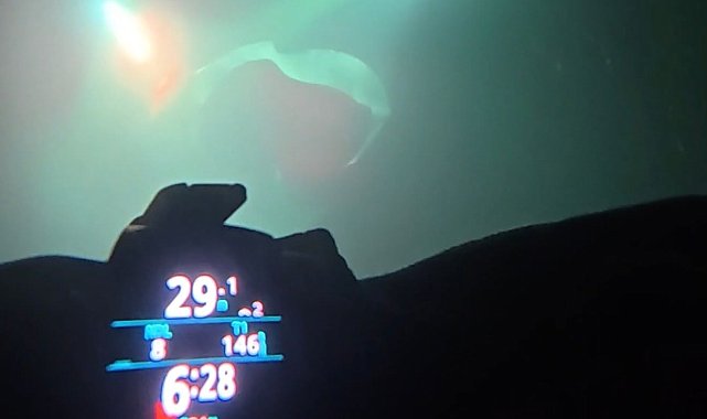 Tunceli'de jandarmadan 29 metre derinlikte Türk bayraklı Cumhuriyet kutlaması