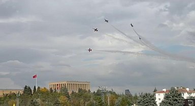 Türk Yıldızları'ndan 29 Ekim öncesi prova uçuşu