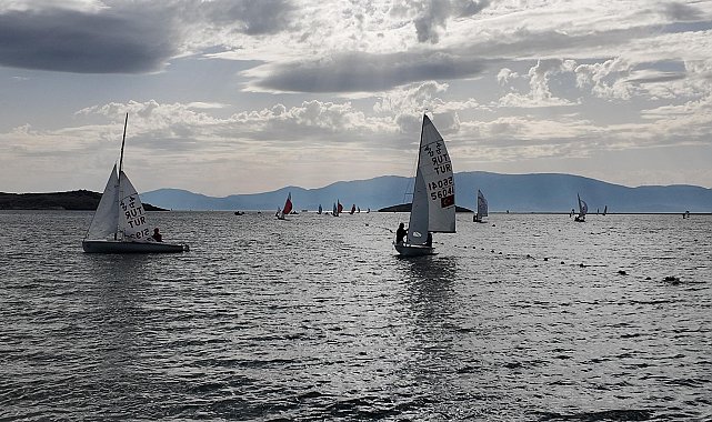 TYF Yelken Ligi yarışları Foça'da başladı