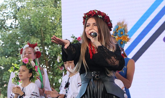 Ukraynalıların gösterileri Adana Gençlik ve Kültür Şenliği'ne renk kattı