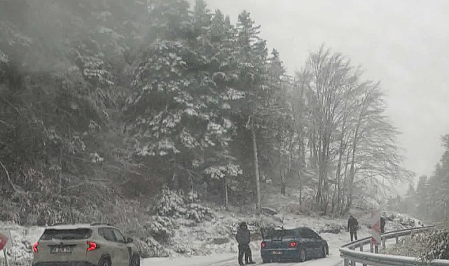 Uludağ'da kar yağışı
