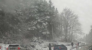 Uludağ'da kar yağışı