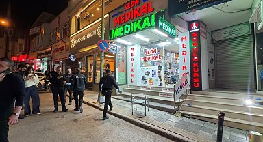 Ümraniye'de motosikletli şüphelilerden iş yerine silahlı saldırı