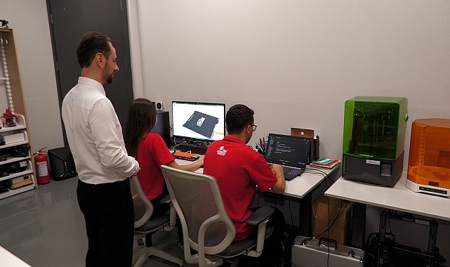 Üniversite öğrencilerinden işitme engelli sürücüler için yapay zeka destekli cihaz