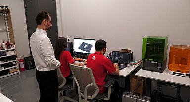 Üniversite öğrencilerinden işitme engelli sürücüler için yapay zeka destekli cihaz