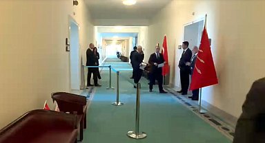 Yeni Partili Emir, Kılıçdaroğlu'nun odasının karşısındaki odasının önüne şerit çektirdi