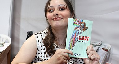 Yürüme engelli Esra, hayat hikayesini kitabı 'Umut'ta anlattı