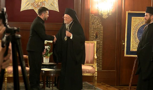 Zelenskiy Fener Rum Ortodoks Patrikhanesi'ni ziyaret etti