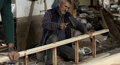 Zeytinde rekolte beklentisi, teknolojiye rağmen ahşap merdivene olan talebi artırdı