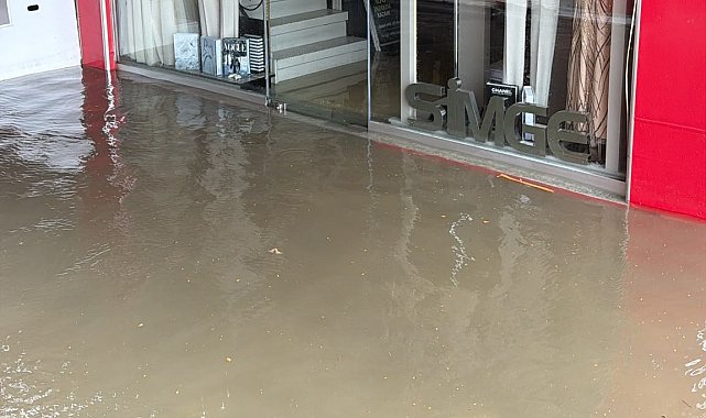 Zonguldak'ta sağanak; dereler taştı, istinat duvarı çöktü