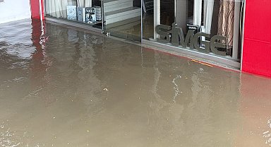 Zonguldak'ta sağanak; dereler taştı, istinat duvarı çöktü