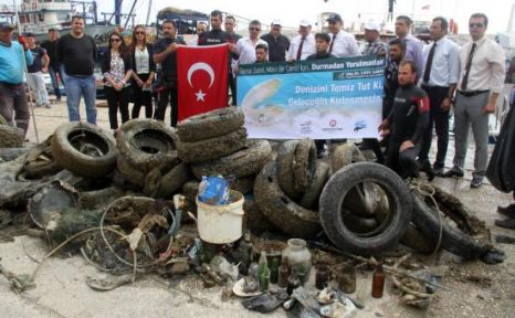 Akdeniz’deki Kirlilik Kıyıları Tehdit Etmeye Devam Ediyor