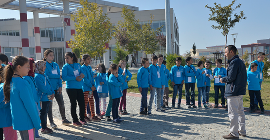 Karaman'da 30 Öğrenciye Doğa ve Bilim Okulları Eğitimi Veriliyor
