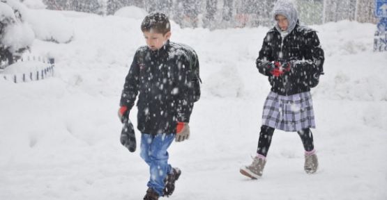 Karaman'da kar yağışı ile okullar tatil edildi