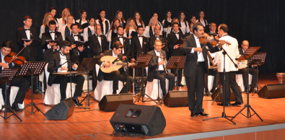 Mersin’de Şarkılar Bugün Atatürk İçin Söylendi