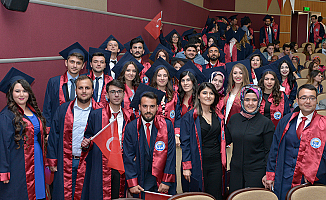 (KMÜ) Mühendislik Fakültesi mezuniyet töreni coşkuyla yapıldı