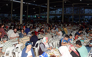 Liman Mahallesi’nde 2 bin kişi iftar sofrasında buluştu