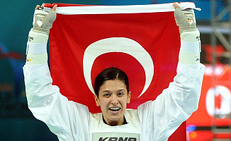 Karaman'da  (BESYO) öğrencisi Nur Tatar, dünya şampiyonu oldu