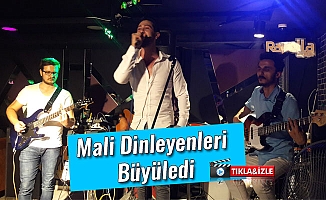 Mali Dinleyenleri Büyüledi