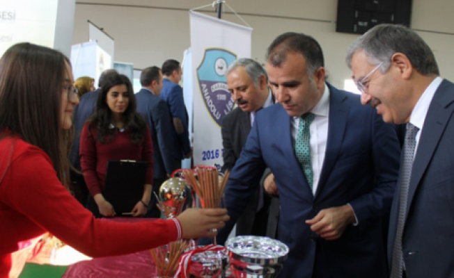 Karaman#39;da  Lise Tanıtım Fuarı Büyük İlgi Gördü